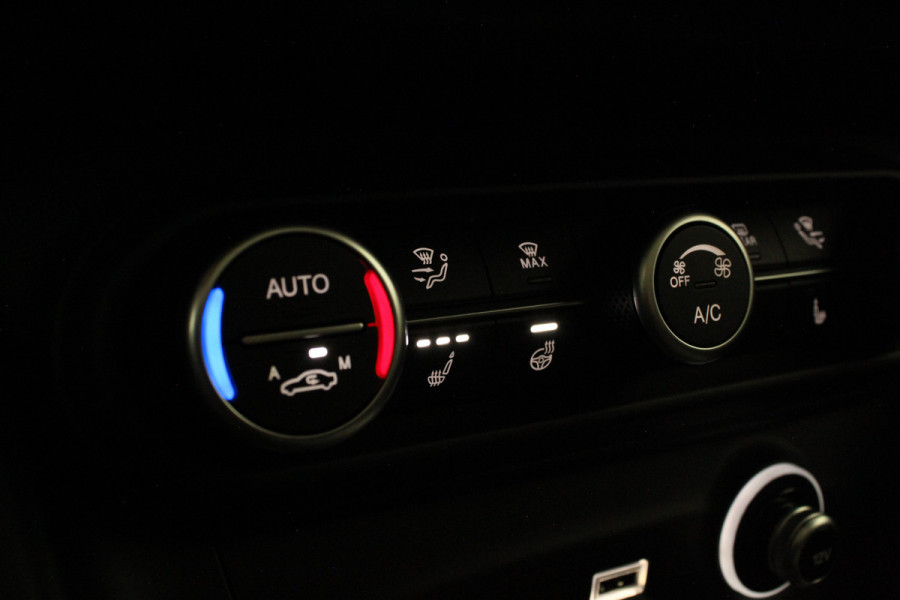 Alfa Romeo Stelvio 2.0 T AWD Veloce > 280pk/Akrapovic/Pano.schuif/21Inch Turismo/Trekhaak...
