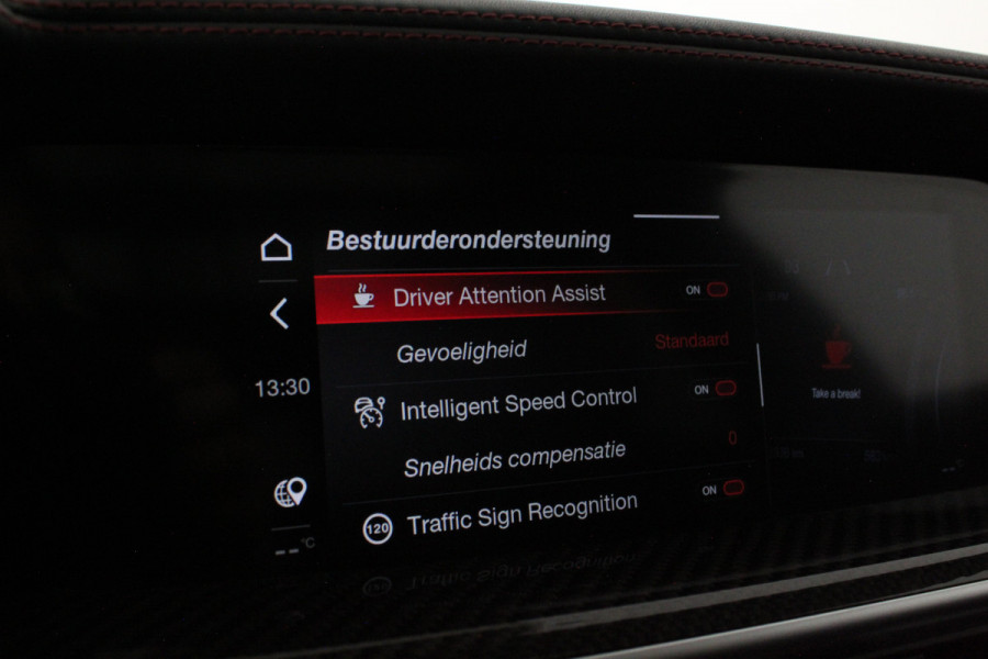 Alfa Romeo Stelvio 2.0 T AWD Veloce > 280pk/Akrapovic/Pano.schuif/21Inch Turismo/Trekhaak...