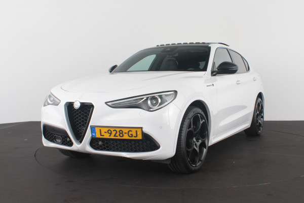 Alfa Romeo Stelvio 2.0 T AWD Veloce > 280pk/Akrapovic/Pano.schuif/21Inch Turismo/Trekhaak...