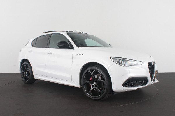 Alfa Romeo Stelvio 2.0 T AWD Veloce > 280pk/Akrapovic/Pano.schuif/21Inch Turismo/Trekhaak...
