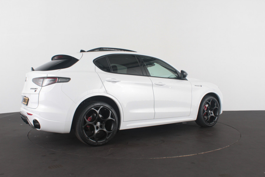 Alfa Romeo Stelvio 2.0 T AWD Veloce > 280pk/Akrapovic/Pano.schuif/21Inch Turismo/Trekhaak...