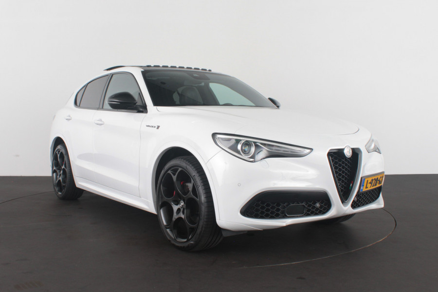 Alfa Romeo Stelvio 2.0 T AWD Veloce > 280pk/Akrapovic/Pano.schuif/21Inch Turismo/Trekhaak...