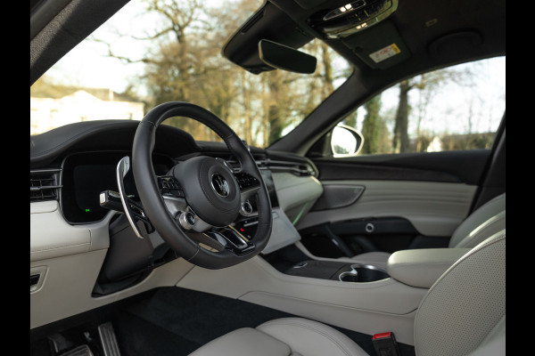Maserati Grecale Modena 330pk | Luchtvering | Stoelventilatie | Sonus Faber | Adapt. cruise | Nero/Ivoor