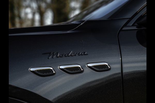 Maserati Grecale Modena 330pk | Luchtvering | Stoelventilatie | Sonus Faber | Adapt. cruise | Nero/Ivoor