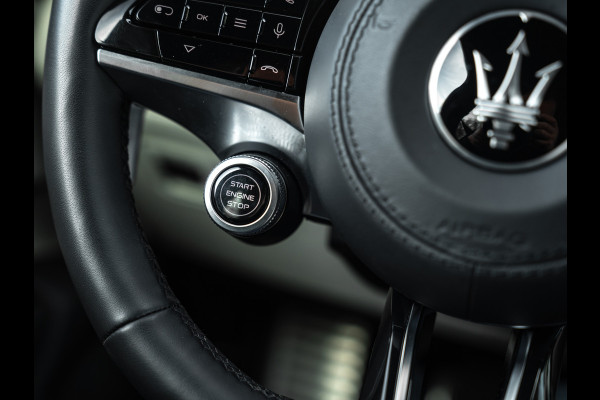 Maserati Grecale Modena 330pk | Luchtvering | Stoelventilatie | Sonus Faber | Adapt. cruise | Nero/Ivoor