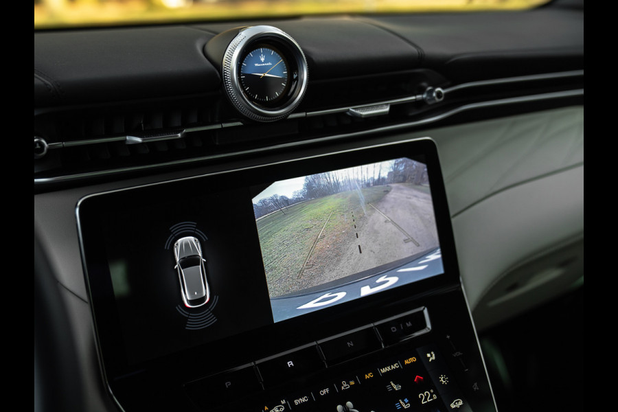Maserati Grecale Modena 330pk | Luchtvering | Stoelventilatie | Sonus Faber | Adapt. cruise | Nero/Ivoor