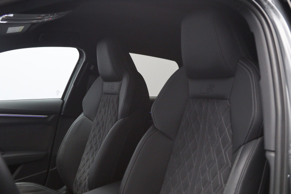 Audi A3 Sportback 40 TFSI e 204 PK S-Line Edition PHEV, RS-Sportstoelen, Stoelverwarming, LED