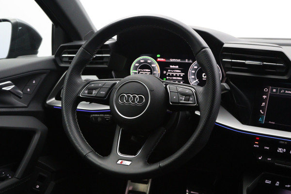 Audi A3 Sportback 40 TFSI e 204 PK S-Line Edition PHEV, RS-Sportstoelen, Stoelverwarming, LED