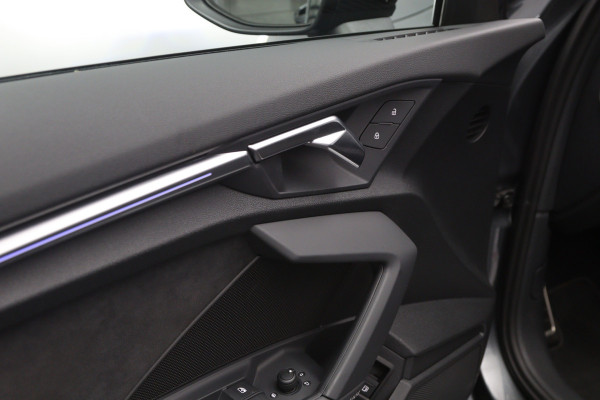 Audi A3 Sportback 40 TFSI e 204 PK S-Line Edition PHEV, RS-Sportstoelen, Stoelverwarming, LED