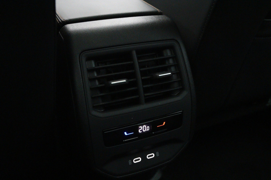 Audi A3 Sportback 40 TFSI e 204 PK S-Line Edition PHEV, RS-Sportstoelen, Stoelverwarming, LED