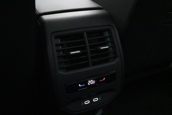 Audi A3 Sportback 40 TFSI e 204 PK S-Line Edition PHEV, RS-Sportstoelen, Stoelverwarming, LED