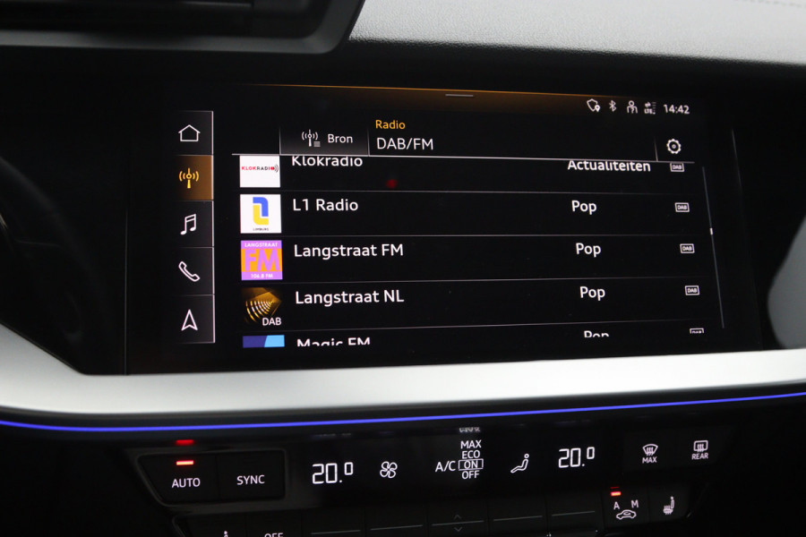 Audi A3 Sportback 40 TFSI e 204 PK S-Line Edition PHEV, RS-Sportstoelen, Stoelverwarming, LED