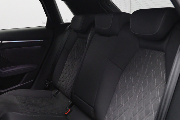 Audi A3 Sportback 40 TFSI e 204 PK S-Line Edition PHEV, RS-Sportstoelen, Stoelverwarming, LED