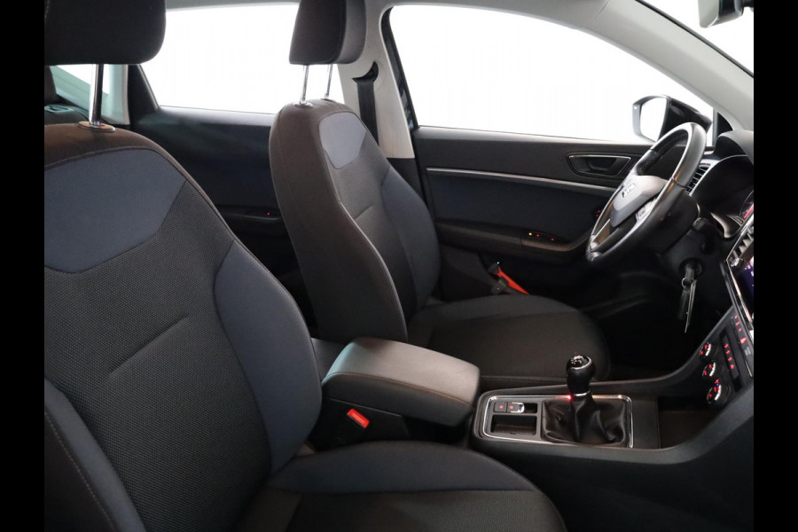 Seat Ateca 1.0 EcoTSI Style Business Intense 115 pk | Navigatie | Parkeersensoren (Park assist) | Achteruitrijcamera | Autom. airco | Apple Carplay/Android Auto | LED koplampen |