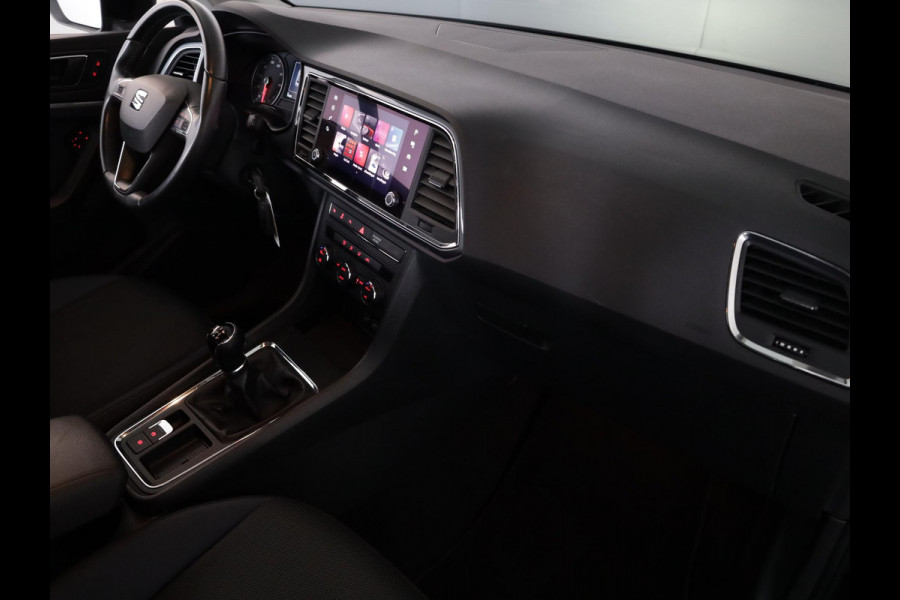 Seat Ateca 1.0 EcoTSI Style Business Intense 115 pk | Navigatie | Parkeersensoren (Park assist) | Achteruitrijcamera | Autom. airco | Apple Carplay/Android Auto | LED koplampen |