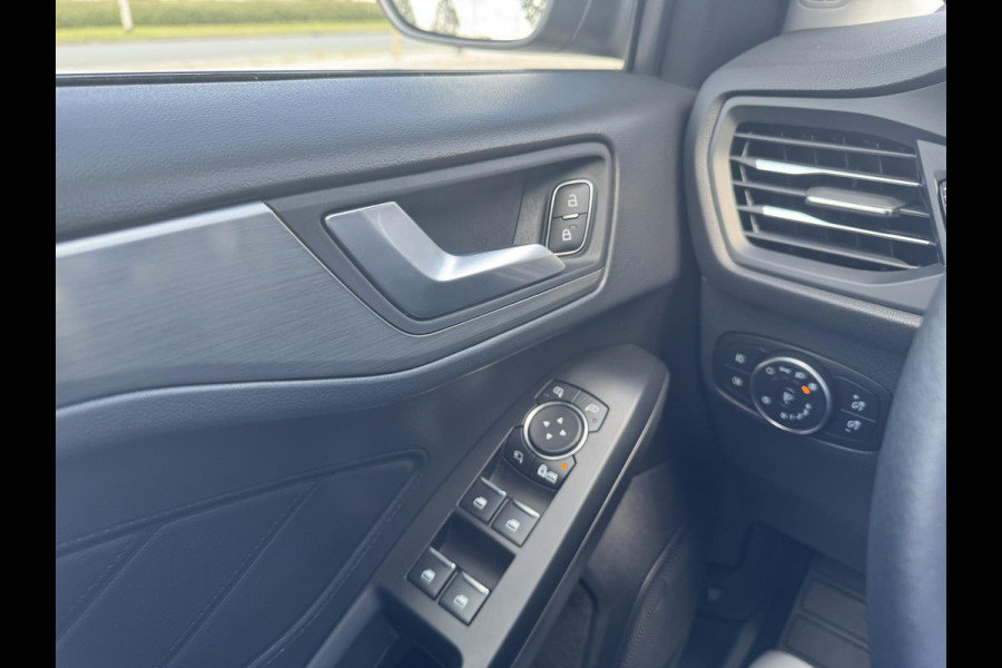 Ford Focus 1.0 EcoBoost Hybrid Titanium X Business Uniek! | Origineel Nederlands | NAP met 8131 KM | Winter Pack | Technology Pack | LED Verlichting | Adaptieve Cruise Control | WORDT VERWACHT!