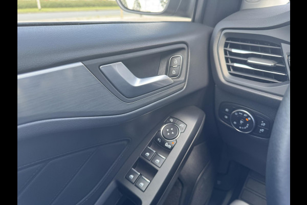 Ford Focus 1.0 EcoBoost Hybrid Titanium X Business Uniek! | Origineel Nederlands | NAP met 8131 KM | Winter Pack | Technology Pack | LED Verlichting | Adaptieve Cruise Control | WORDT VERWACHT!