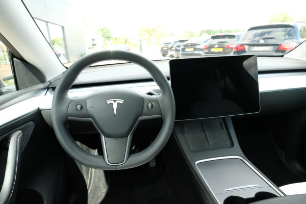 Tesla Model Y Long Range AWD 75 kWh 514 PK | Panoramadak | 360 Camera | LED Verlichting | CarPlay | Lichtmetalen Velgen | Elektrische Stoelen | Elektrische Klep | Navigatie |