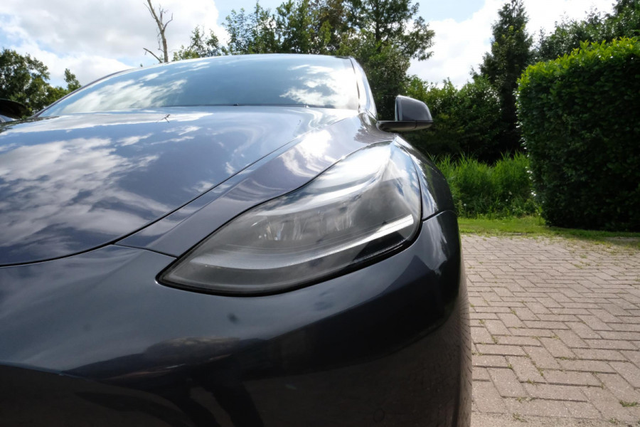 Tesla Model Y Long Range AWD 75 kWh 514 PK | Panoramadak | 360 Camera | LED Verlichting | CarPlay | Lichtmetalen Velgen | Elektrische Stoelen | Elektrische Klep | Navigatie |