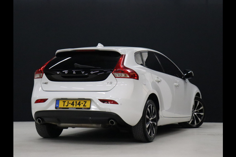 Volvo V40 1.5 T3 Dynamic Edition [CRUISE CONTROL, STOELVERWARMING, DIGITALE TELLER, BLUETOOTH, NAVIGATIE, CLIMATE, NIEUWSTAAT]