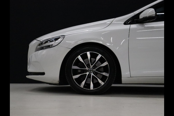 Volvo V40 1.5 T3 Dynamic Edition [CRUISE CONTROL, STOELVERWARMING, DIGITALE TELLER, BLUETOOTH, NAVIGATIE, CLIMATE, NIEUWSTAAT]