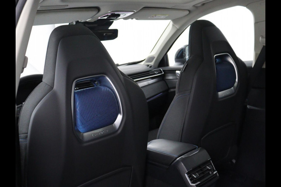 Lynk & Co 01 1.5 | SOH 92.9% | Panoramadak | 360 camera | Memory | Adaptive cruise | Stoelverwarming | Carplay | Climate control | Dodehoek detectie | Infinity sound |