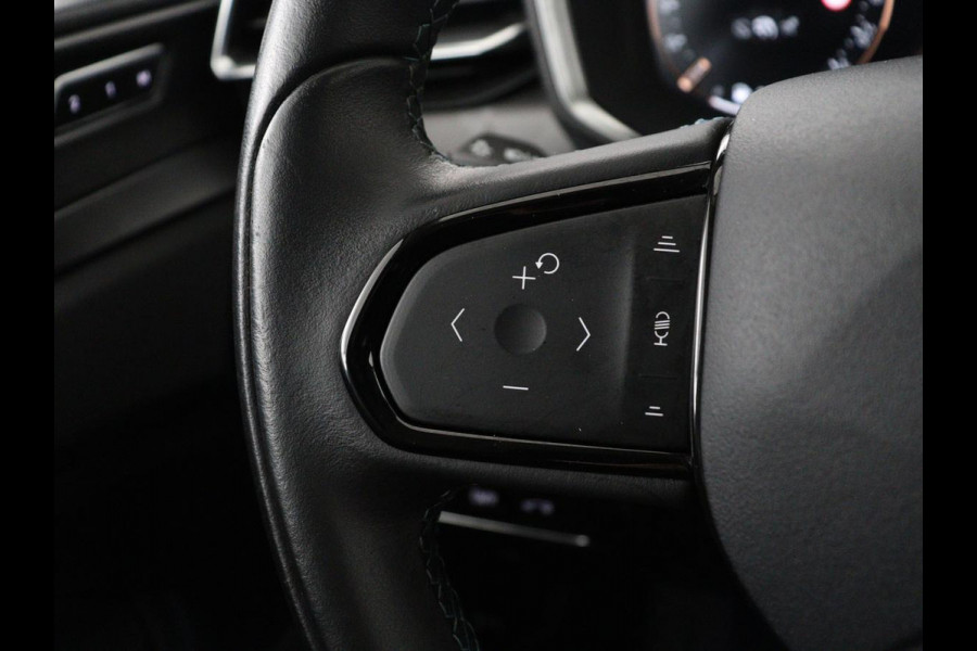 Lynk & Co 01 1.5 | SOH 92.9% | Panoramadak | 360 camera | Memory | Adaptive cruise | Stoelverwarming | Carplay | Climate control | Dodehoek detectie | Infinity sound |