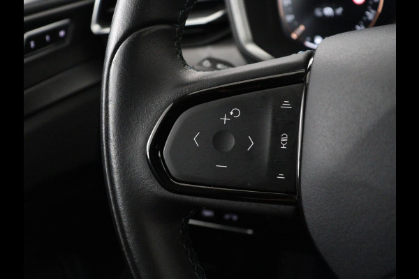 Lynk & Co 01 1.5 | SOH 92.9% | Panoramadak | 360 camera | Memory | Adaptive cruise | Stoelverwarming | Carplay | Climate control | Dodehoek detectie | Infinity sound |