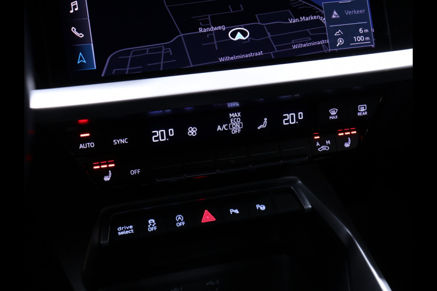 Audi A3 Sportback 35 TFSI Sport Black Edition [ADAPTIVE CRUISE, BANG & OLUFSEN, HEAD-UP, APPLE CARPLAY, TREKHAAK AFNEEMBAAR, ANDROID, MEMORY SEATS, STOELVERWARMING, VOL LEDER, PDC V+A, CLIMATE, NIEUWSTAAT]