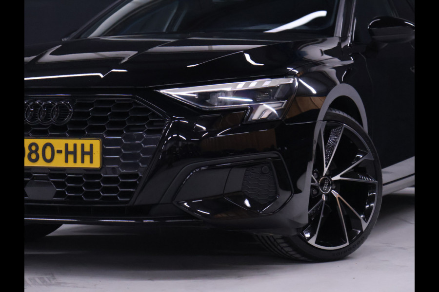 Audi A3 Sportback 35 TFSI Sport Black Edition [ADAPTIVE CRUISE, BANG & OLUFSEN, HEAD-UP, APPLE CARPLAY, TREKHAAK AFNEEMBAAR, ANDROID, MEMORY SEATS, STOELVERWARMING, VOL LEDER, PDC V+A, CLIMATE, NIEUWSTAAT]