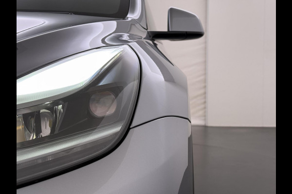Tesla Model Y Long Range AWD 75 kWh SOH 94%| QUICKSILVER!| TESLA FABRIEKSGARANTIE TOT 02-2028/ 80.000KM | FABRIEKSGARANTIE OP ACCU & AANDRIJFLIJN TOT 2032 OF 192.000 KM | BTW VERREKENBAAR
