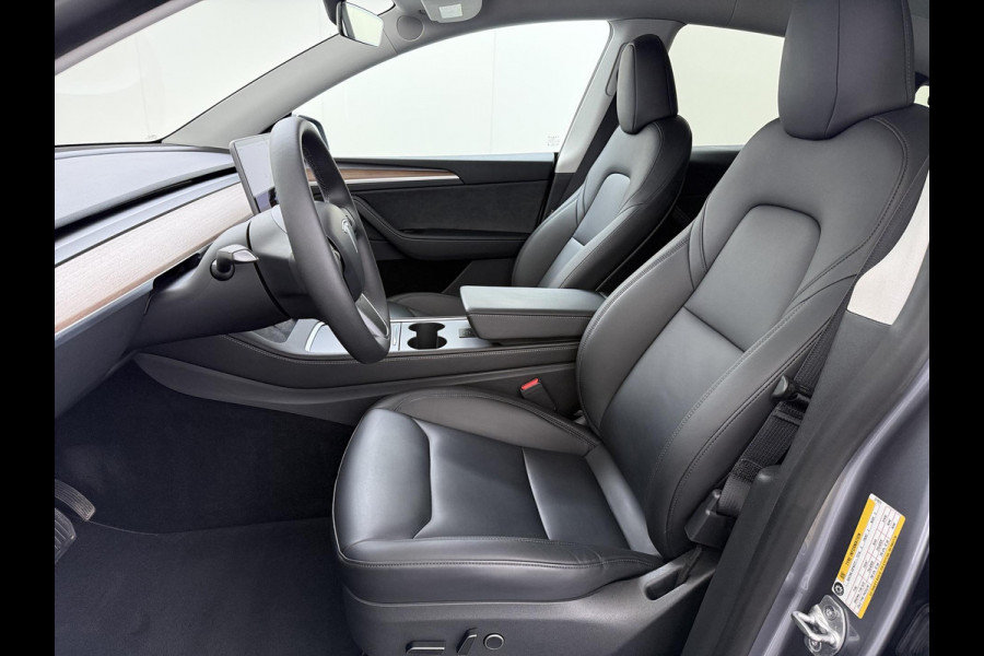 Tesla Model Y Long Range AWD 75 kWh SOH 94%| QUICKSILVER!| TESLA FABRIEKSGARANTIE TOT 02-2028/ 80.000KM | FABRIEKSGARANTIE OP ACCU & AANDRIJFLIJN TOT 2032 OF 192.000 KM | BTW VERREKENBAAR