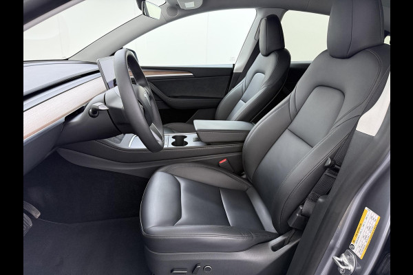 Tesla Model Y Long Range AWD 75 kWh SOH 94%| QUICKSILVER!| TESLA FABRIEKSGARANTIE TOT 02-2028/ 80.000KM | FABRIEKSGARANTIE OP ACCU & AANDRIJFLIJN TOT 2032 OF 192.000 KM | BTW VERREKENBAAR