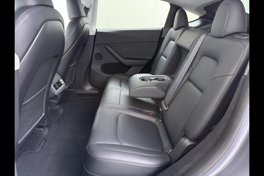 Tesla Model Y Long Range AWD 75 kWh SOH 94%| QUICKSILVER!| TESLA FABRIEKSGARANTIE TOT 02-2028/ 80.000KM | FABRIEKSGARANTIE OP ACCU & AANDRIJFLIJN TOT 2032 OF 192.000 KM | BTW VERREKENBAAR