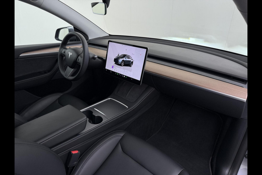 Tesla Model Y Long Range AWD 75 kWh SOH 94%| QUICKSILVER!| TESLA FABRIEKSGARANTIE TOT 02-2028/ 80.000KM | FABRIEKSGARANTIE OP ACCU & AANDRIJFLIJN TOT 2032 OF 192.000 KM | BTW VERREKENBAAR