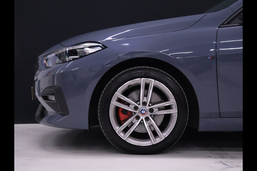 BMW 2 Serie Gran Coupé 218i Executive Edition [APPLE CARPLAY, ANDROID, LED, PDC V+A, CRUISE CONTROL, NAVIGATIE, CLIMATE CONTROL, NIEUWSTAAT]