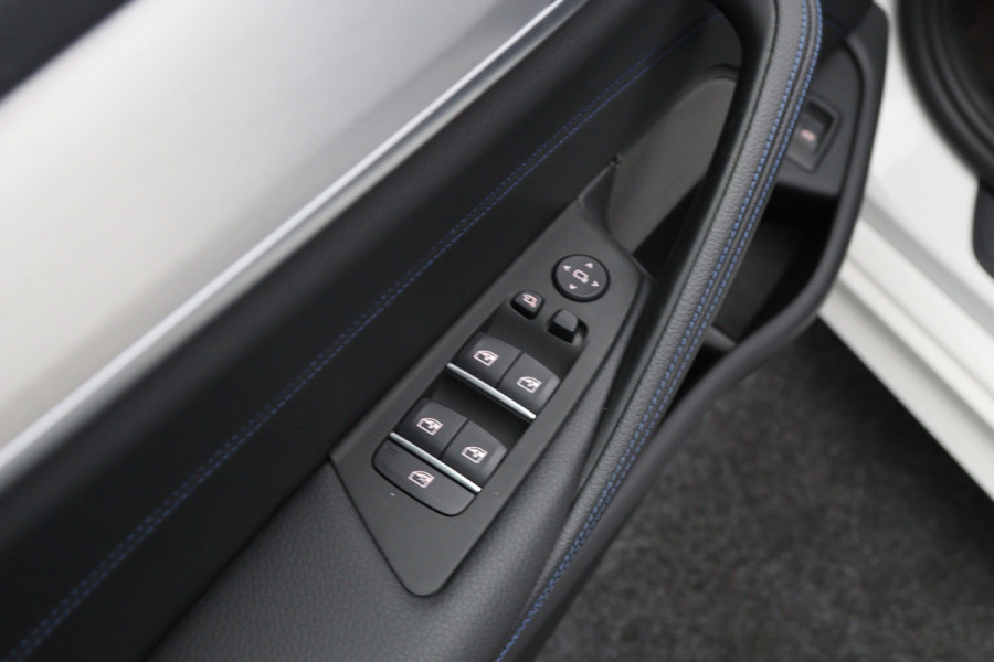 BMW 5 Serie Touring 252 PK 530i xDrive Executive, *1-Eigenaar*, Panormadak, 360 Camera, Harman/Kardon, Head-Up Display