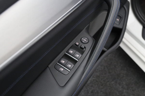 BMW 5 Serie Touring 252 PK 530i xDrive Executive, *1-Eigenaar*, Panormadak, 360 Camera, Harman/Kardon, Head-Up Display