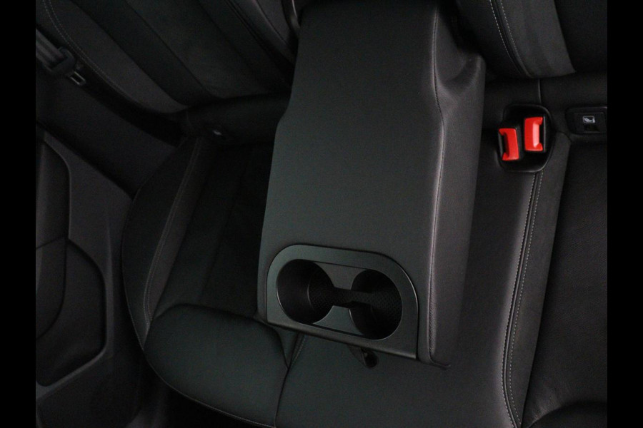 Škoda Kamiq 1.0 TSI Business Edition | Panoramadak | Leder | Virtual | Stoelverwarming | Carplay | Cruise control | Camera | Elek. stoelen | 18'' | Full LED |