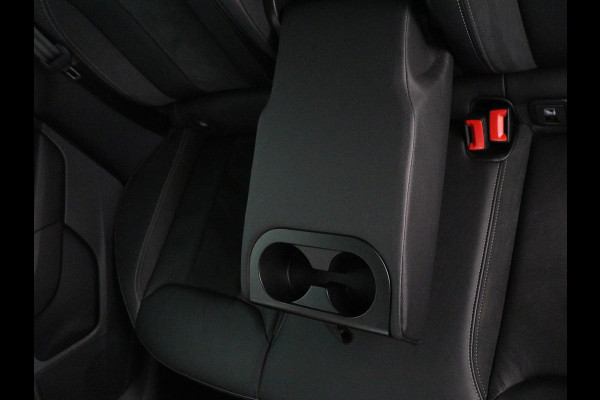 Škoda Kamiq 1.0 TSI Business Edition | Panoramadak | Leder | Virtual | Stoelverwarming | Carplay | Cruise control | Camera | Elek. stoelen | 18'' | Full LED |