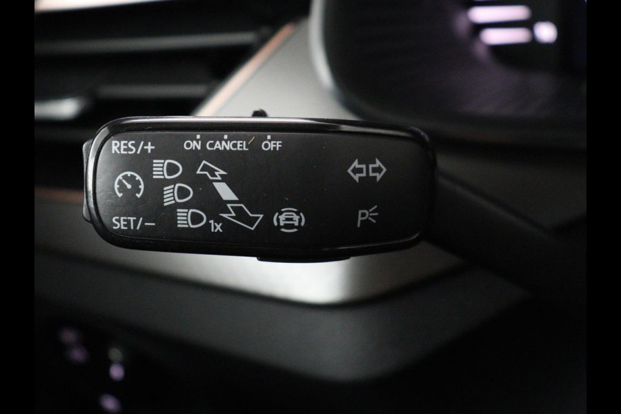 Škoda Kamiq 1.0 TSI Business Edition | Panoramadak | Leder | Virtual | Stoelverwarming | Carplay | Cruise control | Camera | Elek. stoelen | 18'' | Full LED |