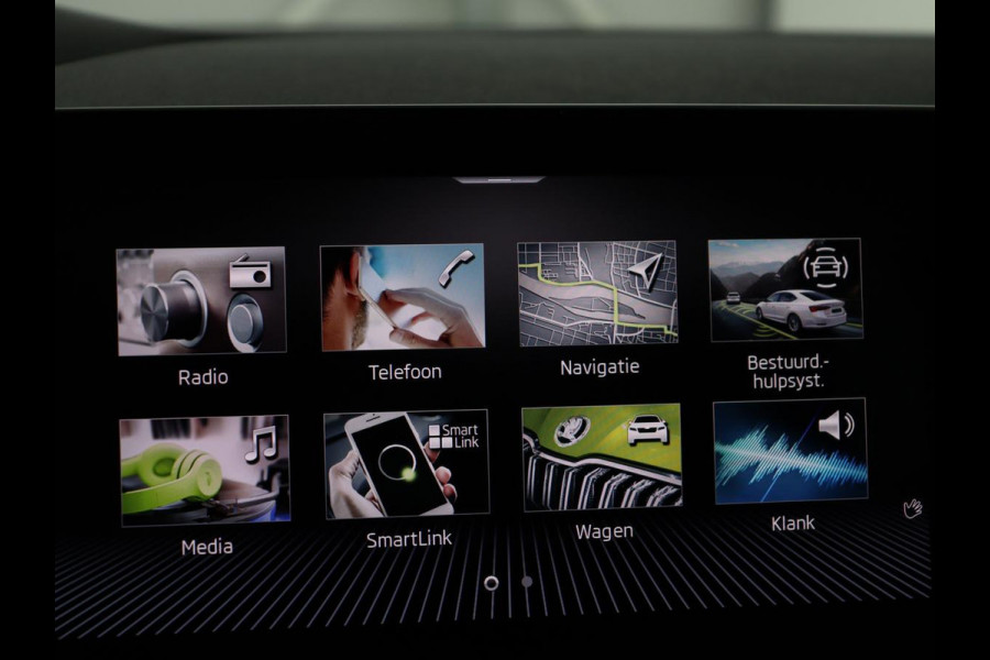 Škoda Kamiq 1.0 TSI Business Edition | Panoramadak | Leder | Virtual | Stoelverwarming | Carplay | Cruise control | Camera | Elek. stoelen | 18'' | Full LED |
