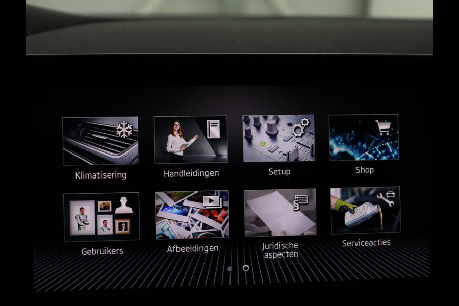 Škoda Kamiq 1.0 TSI Business Edition | Panoramadak | Leder | Virtual | Stoelverwarming | Carplay | Cruise control | Camera | Elek. stoelen | 18'' | Full LED |