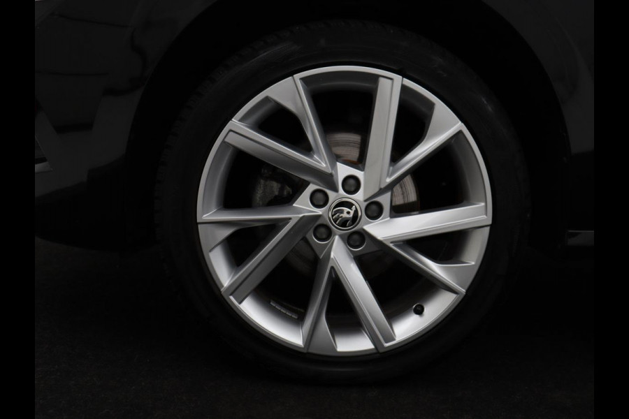 Škoda Kamiq 1.0 TSI Business Edition | Panoramadak | Leder | Virtual | Stoelverwarming | Carplay | Cruise control | Camera | Elek. stoelen | 18'' | Full LED |