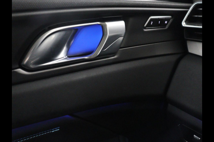 Lynk & Co 01 1.5 | SOH 97.3% |Panoramadak | 360 camera | Memory | SOH 97.3% |Panoramadak | 360 camera | Memory | Adaptive cruise | Stoelverwarming | Carplay | Climate control | Dodehoek detectie | Infinity sound |
