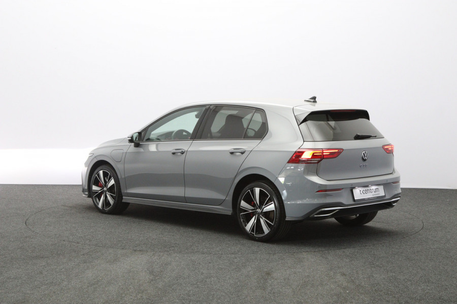 Volkswagen Golf 1.4 eHybrid GTE 245 PK PHEV, Stoelverwarming, Carplay, Camera