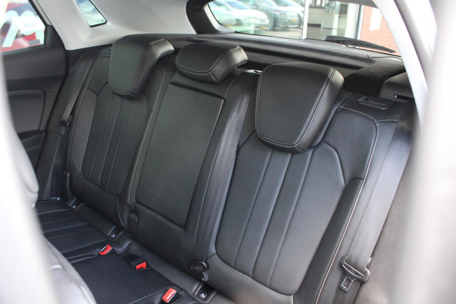 Opel Grandland X 1.2 Turbo Ultimate | Automaat! | Distributieriem Vervangen | Trekhaak | Climate Control | Cruise Control |