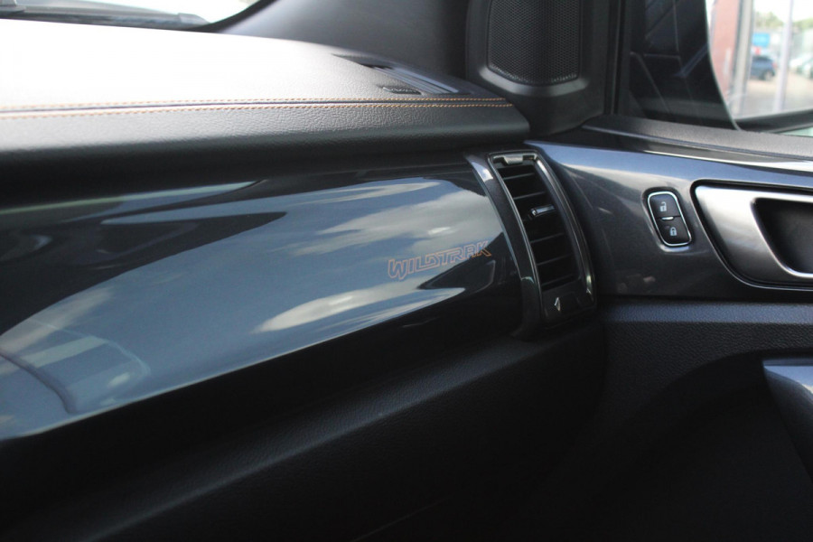 Ford Ranger 3.2 TDCi Wildtrak Supercab | Nette Auto! | Trekhaak 3500KG | Stoelverwarming | Cruise Control | Camera | Navigatie | Rollertop |