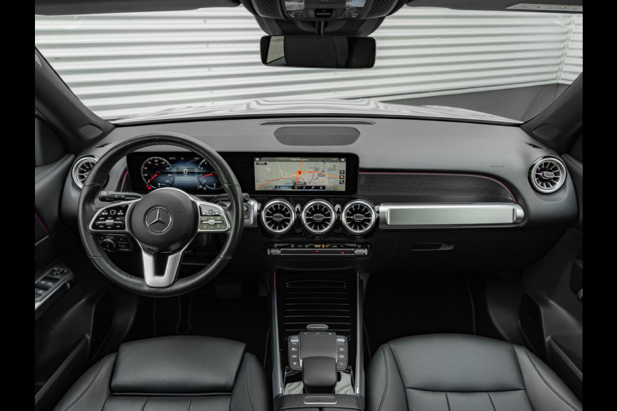 Mercedes-Benz Glb 200 - Pano - Trekhaak - Nightpakket - Camera