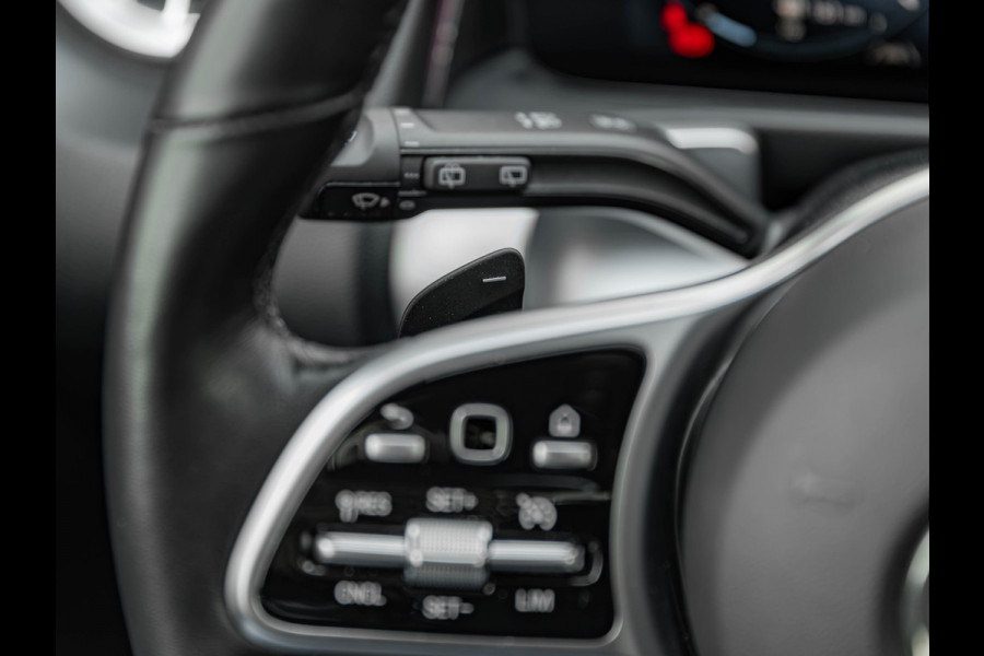 Mercedes-Benz Glb 200 - Pano - Trekhaak - Nightpakket - Camera